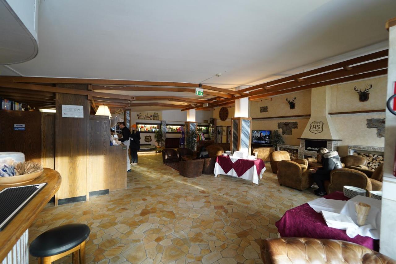 Hotel Lo Stambecco Breuil-Cervinia Bagian luar foto