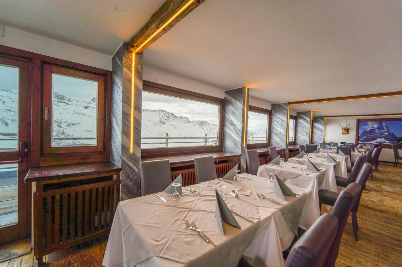 Hotel Lo Stambecco Breuil-Cervinia Bagian luar foto