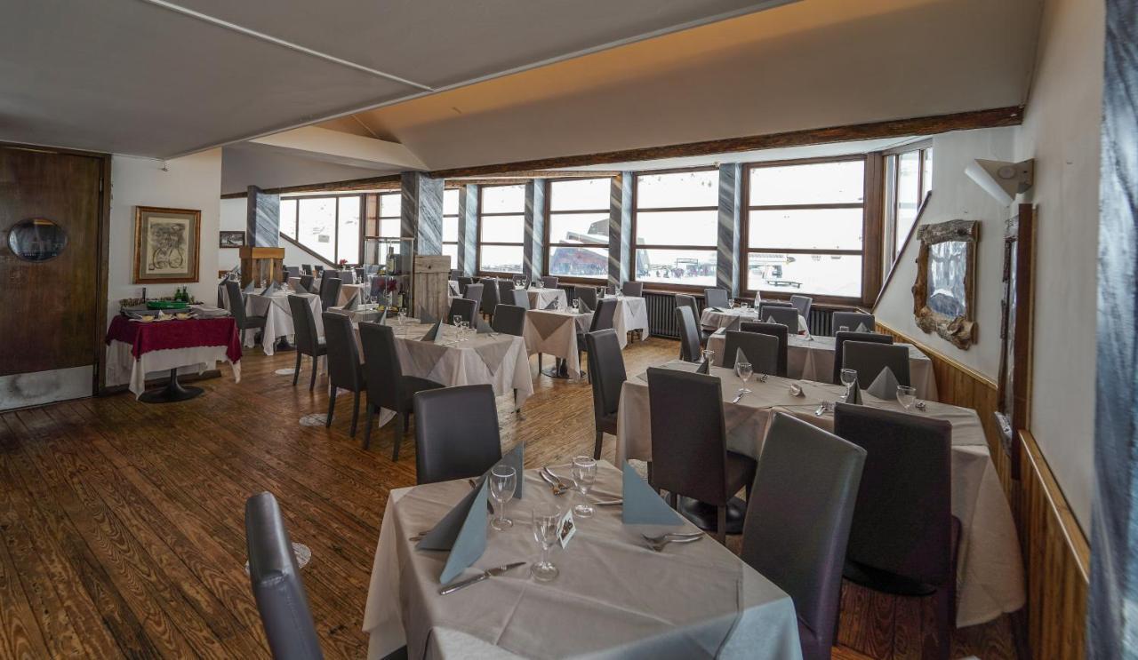 Hotel Lo Stambecco Breuil-Cervinia Bagian luar foto
