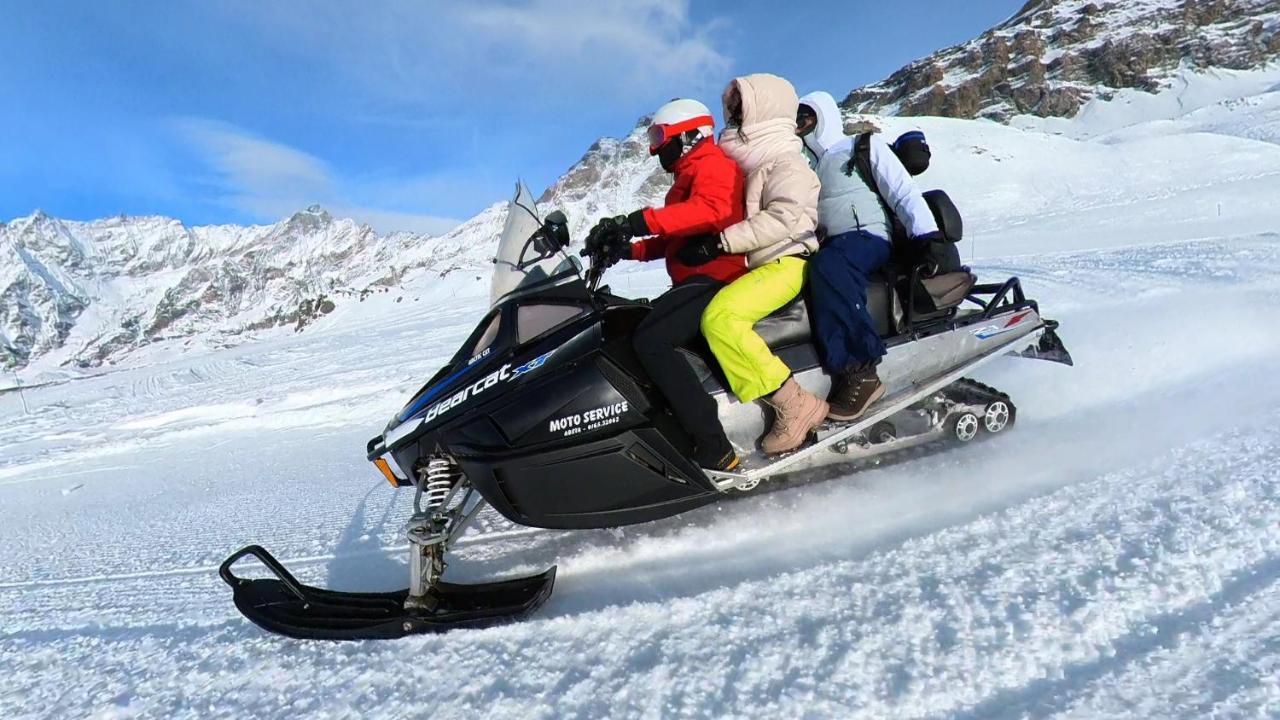 Hotel Lo Stambecco Breuil-Cervinia Bagian luar foto