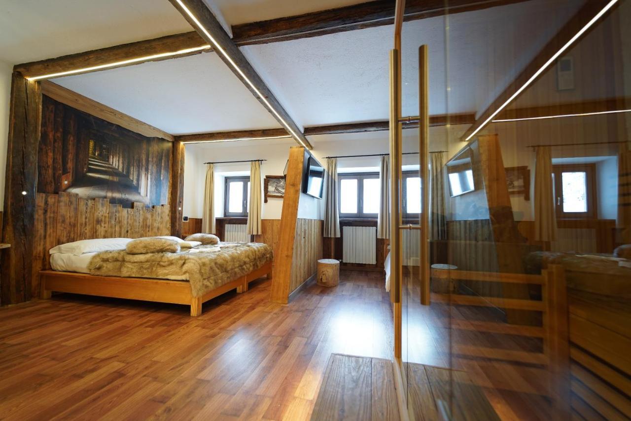 Hotel Lo Stambecco Breuil-Cervinia Bagian luar foto