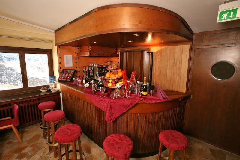 Hotel Lo Stambecco Breuil-Cervinia Bagian luar foto