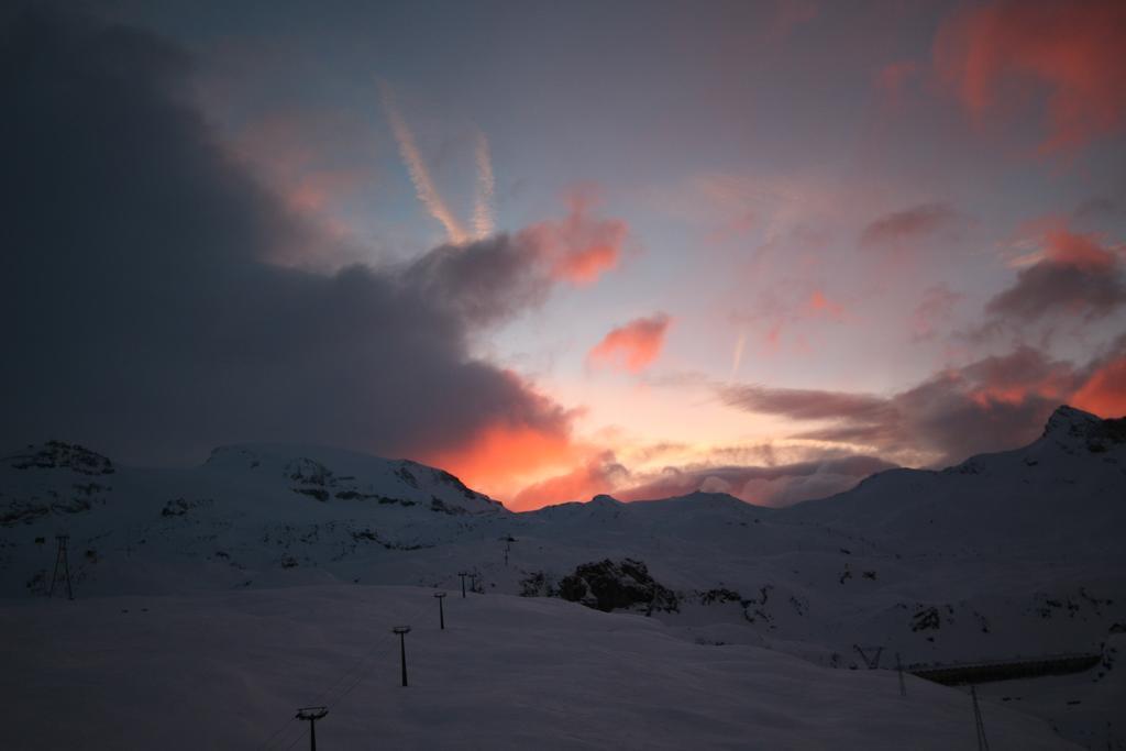 Hotel Lo Stambecco Breuil-Cervinia Bagian luar foto