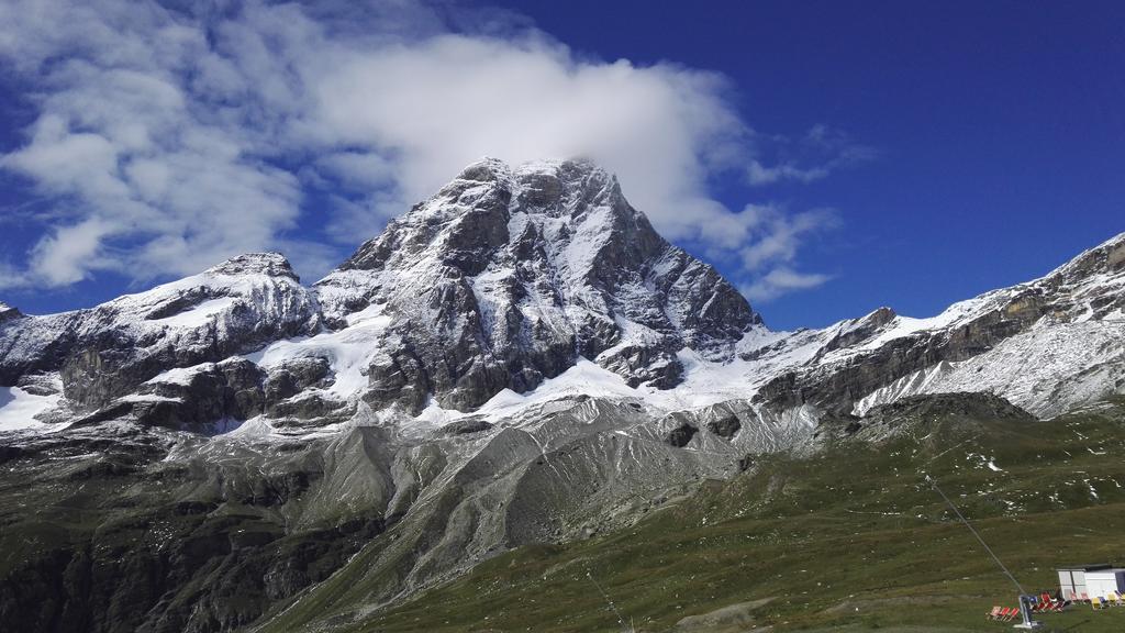 Hotel Lo Stambecco Breuil-Cervinia Bagian luar foto
