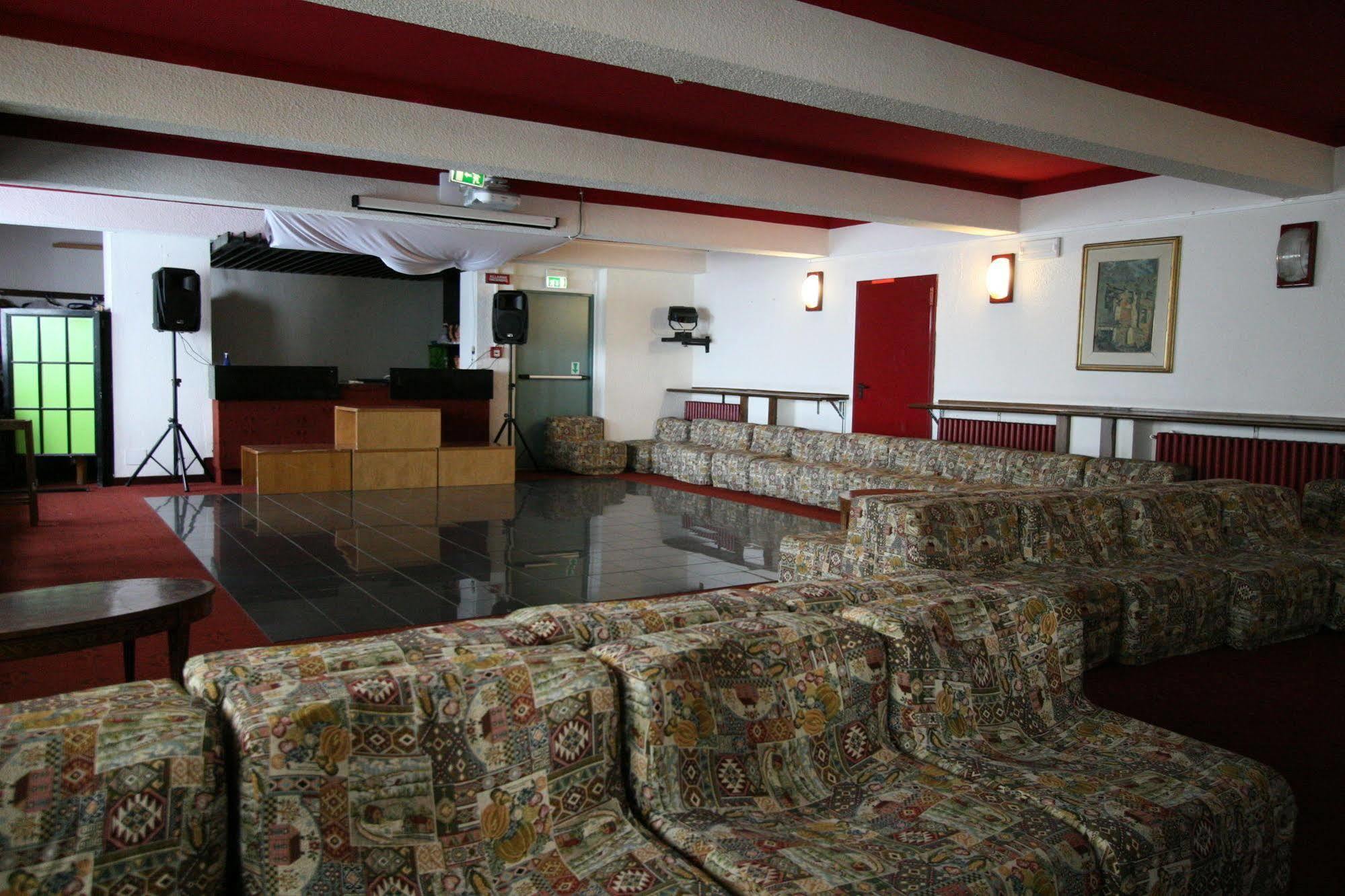 Hotel Lo Stambecco Breuil-Cervinia Bagian luar foto